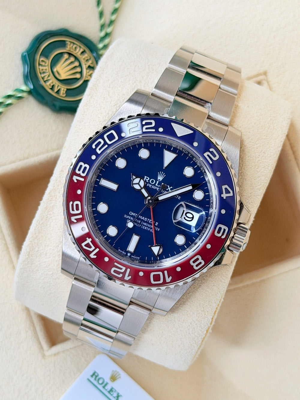 Rolex GMT Master II White Gold Pepsi 2023
