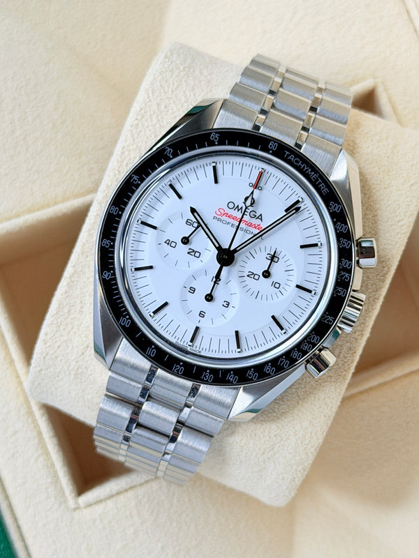 Omega Speedmaster White Dial 2026